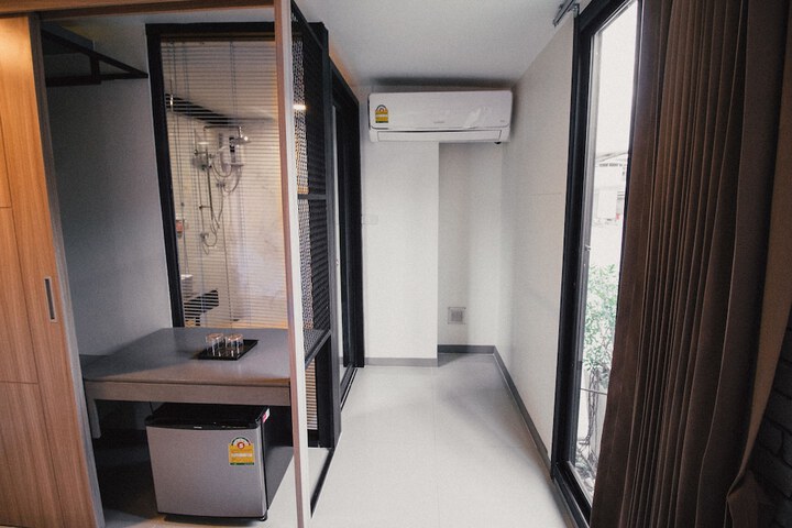 Room 10 of 17