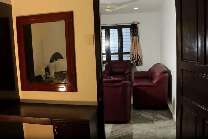 Room 15 of 38