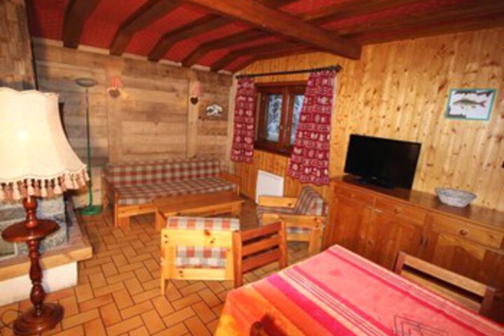 Lounge 20 of 39