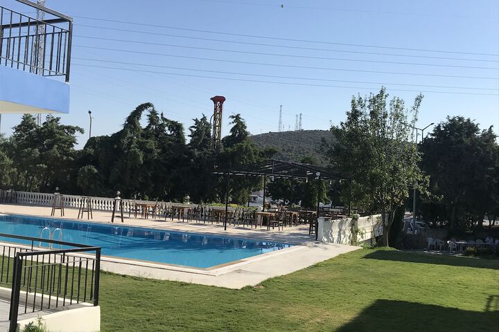 Pool 7 of 12