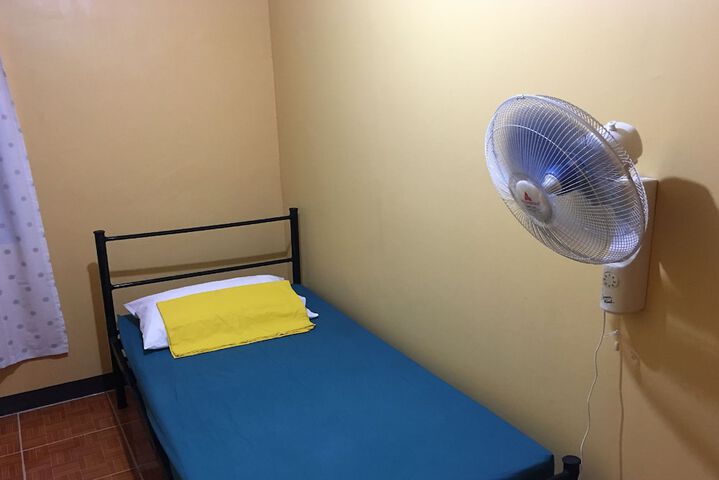 Room 10 of 50