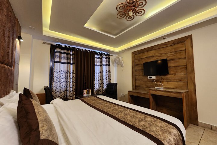 Room 16 of 41