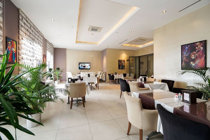Dining Photos