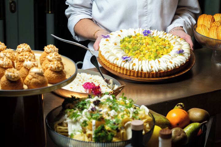 Dining 45 of 72