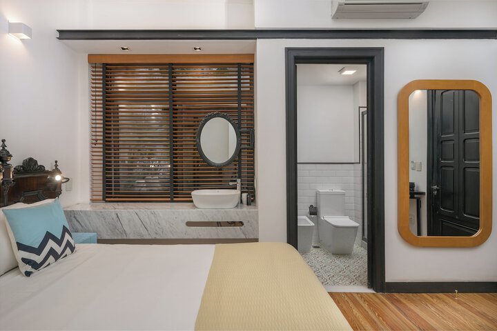 Room 55 of 79