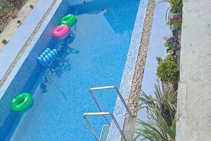 Pool 16 of 32