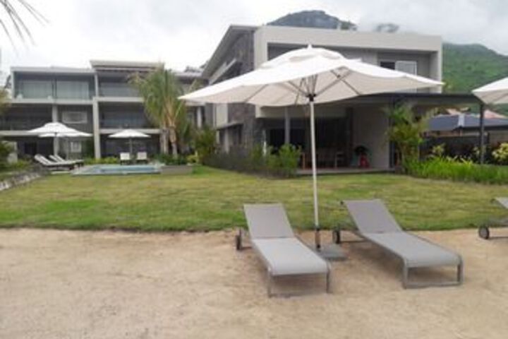 Sundeck 21 of 22