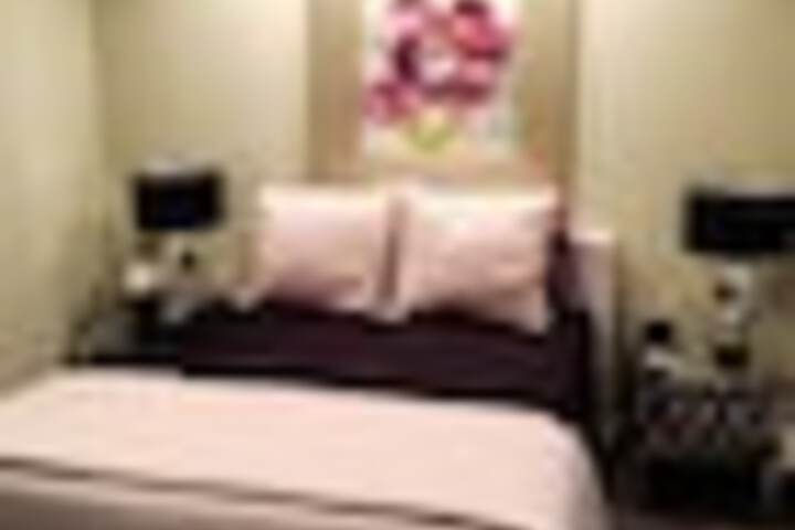Room 11 of 285