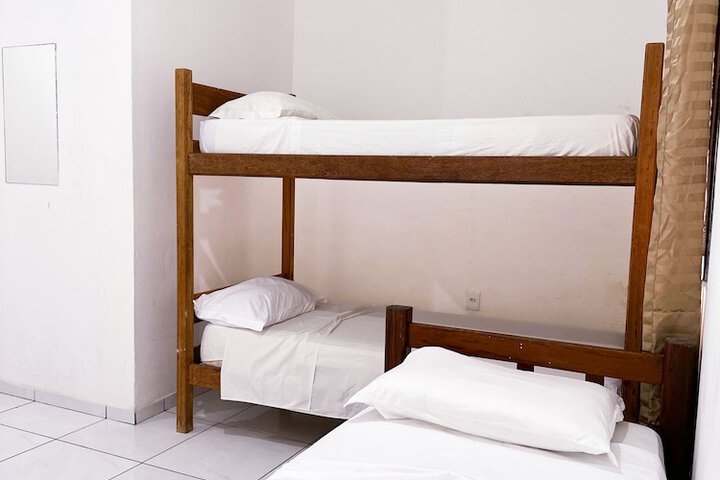 Room 10 of 42