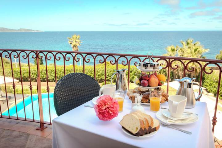 Breakfast/Coffee Service 38 of 48