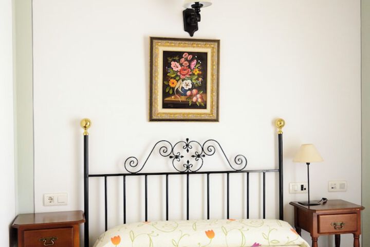 Room 25 of 74