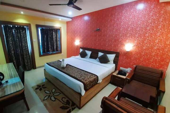 Room 14 of 25