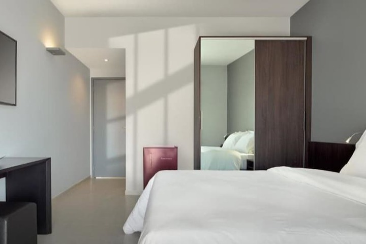 Room 5 of 22