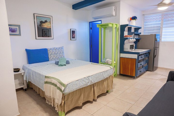 Room 4 of 7
