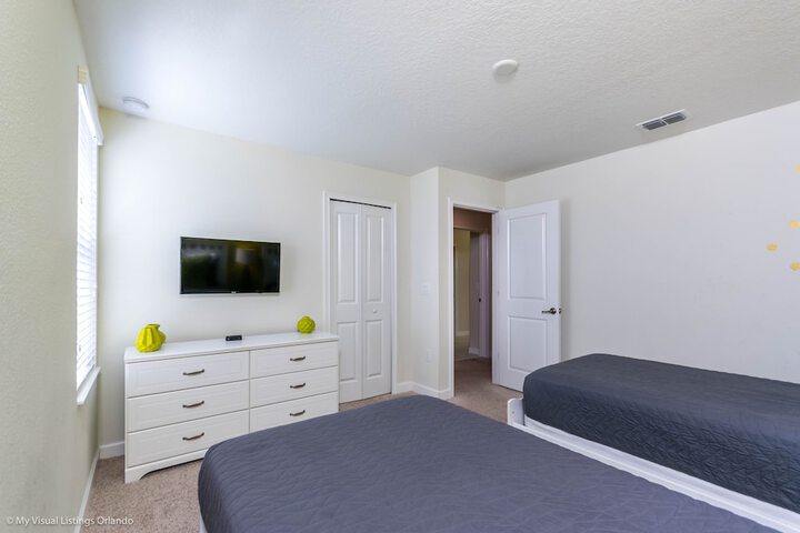 Room 12 of 67