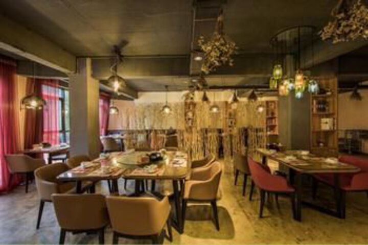 Dining 147 of 156