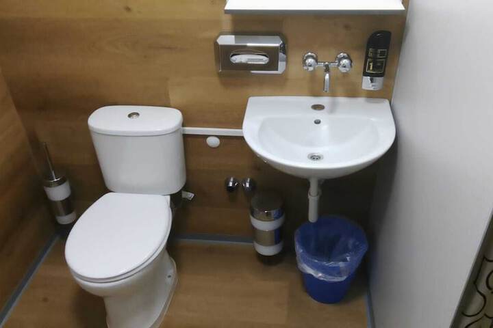 Room 42 of 69