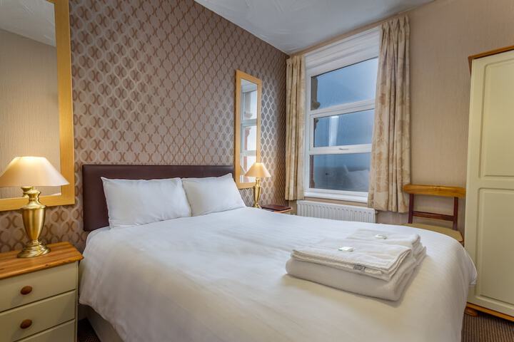 Room 20 of 39