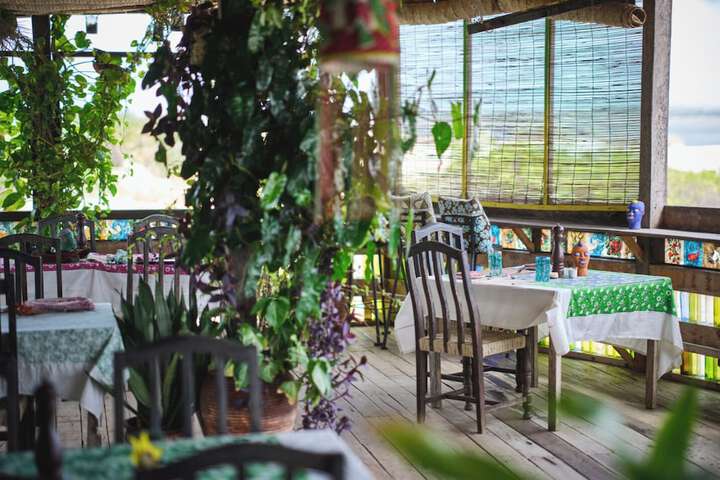 Dining 44 of 74