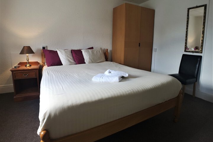 Room 46 of 102