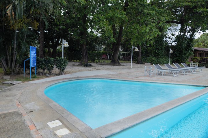 Pool 22 of 38
