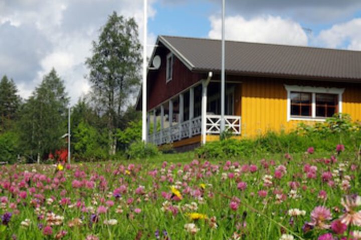 Exterior of JONGUNJOEN MATKAILU