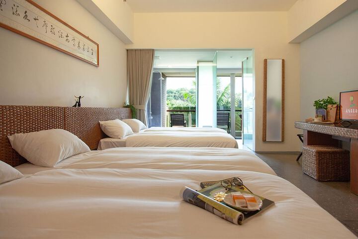 Room 2 of 50