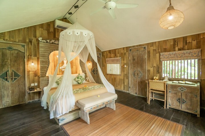 Room 20 of 77