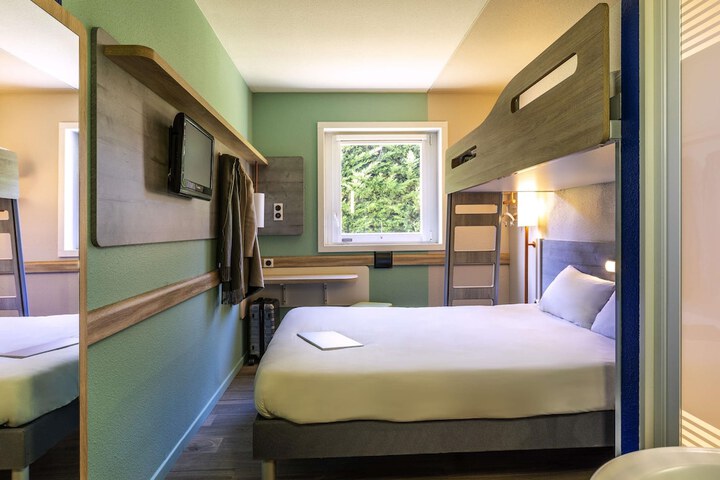 Room 21 of 43