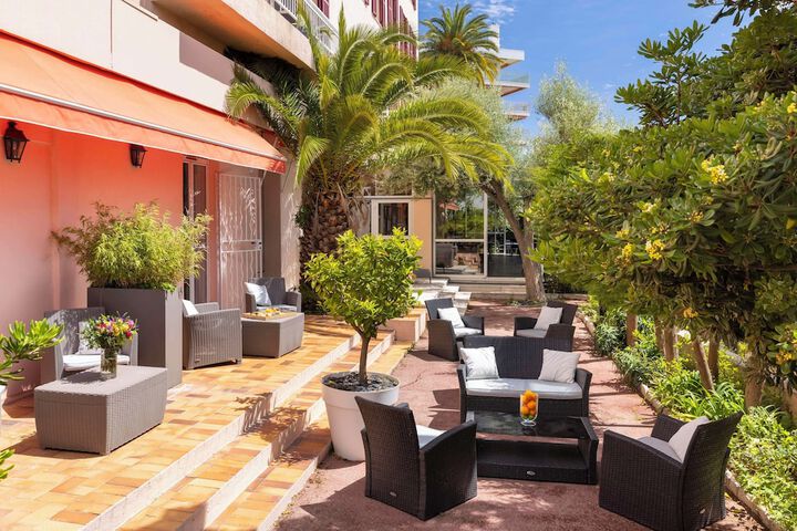 Hotel 135 of 141
