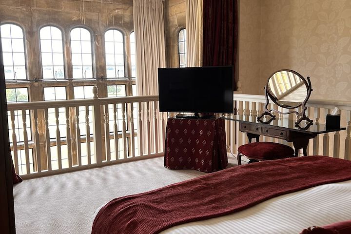 Room 10 of 48