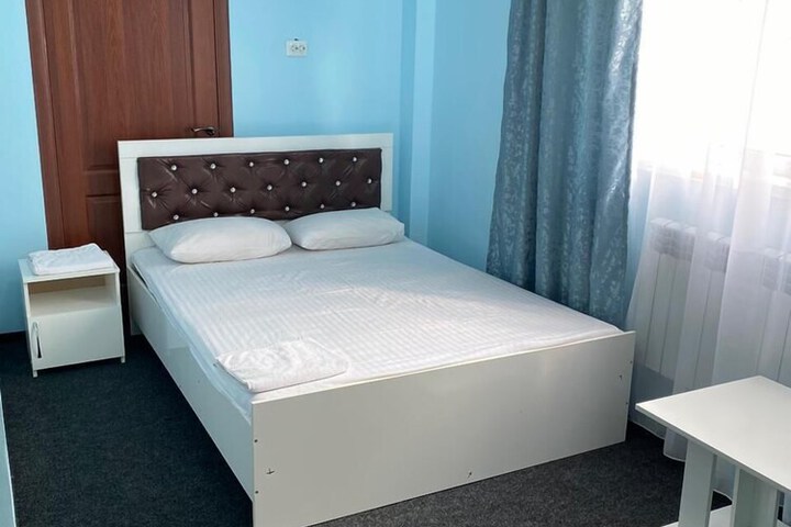 Room 4 of 11
