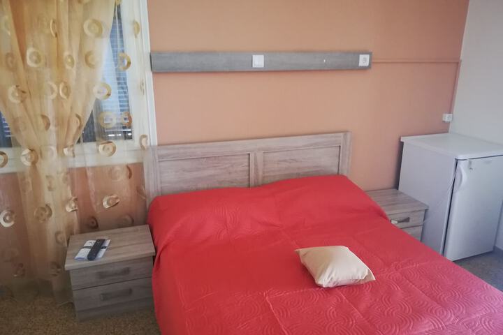 Room 12 of 26