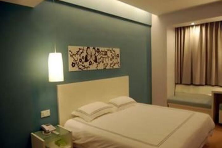 Room 15 of 47