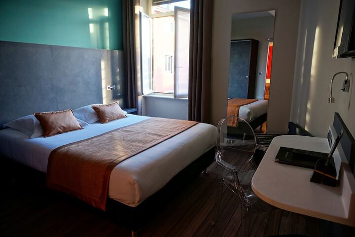 Room 20 of 66