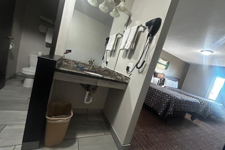 Room 37 of 51