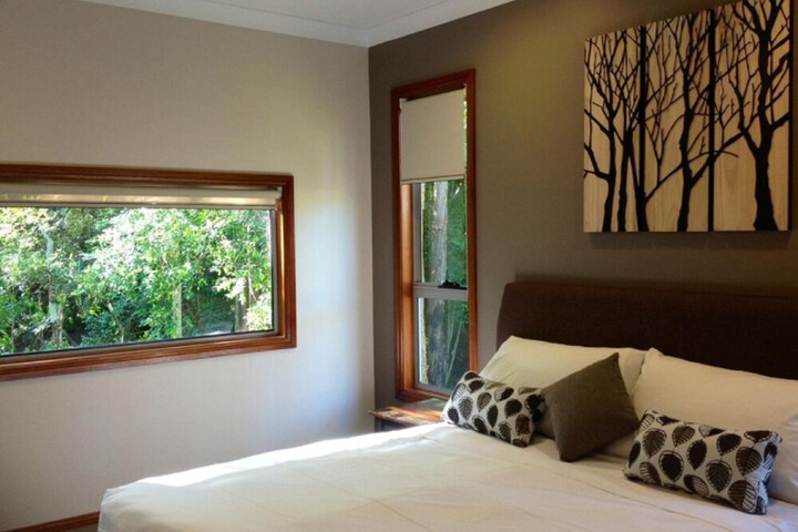 Room 2 of 17
