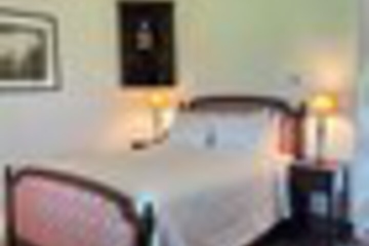 Room 62 of 285
