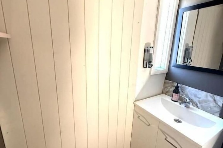 Room 138 of 180