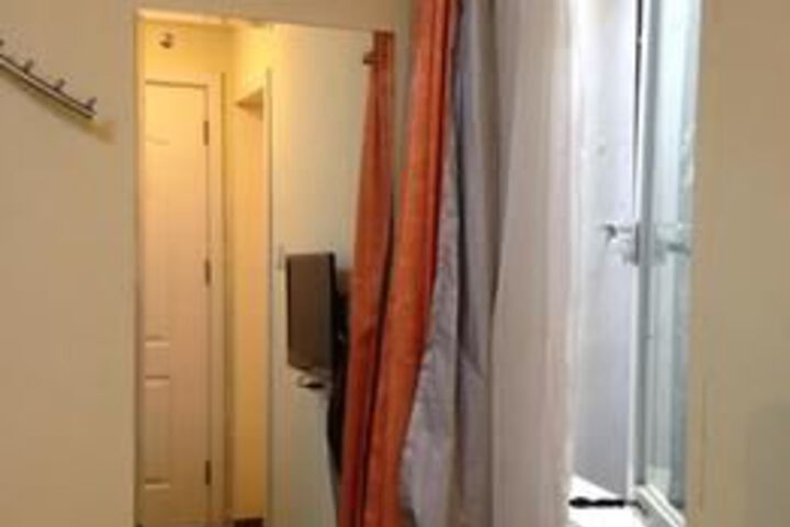 Room 17 of 29