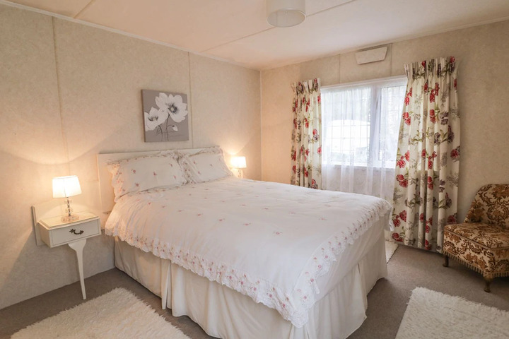 Room 2 of 4