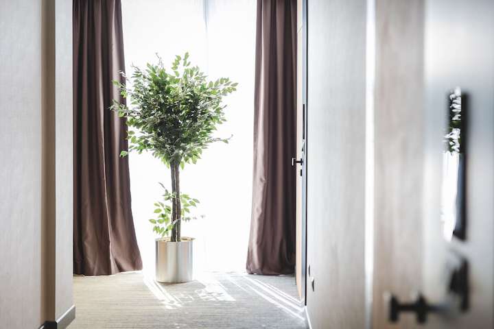 Ballroom/Hall 74 of 93