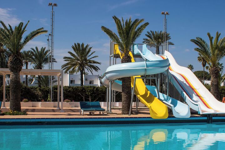 Hotel Pool