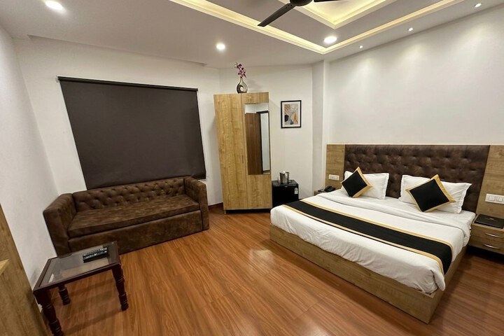 Hotel CSJS International