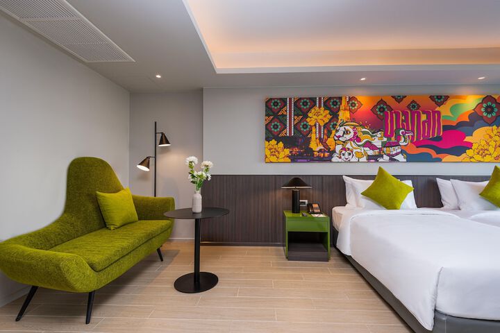 Room 52 of 190