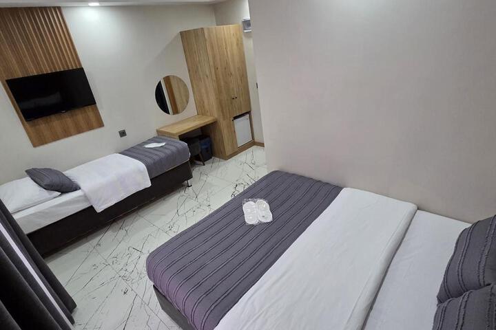 Room 34 of 113