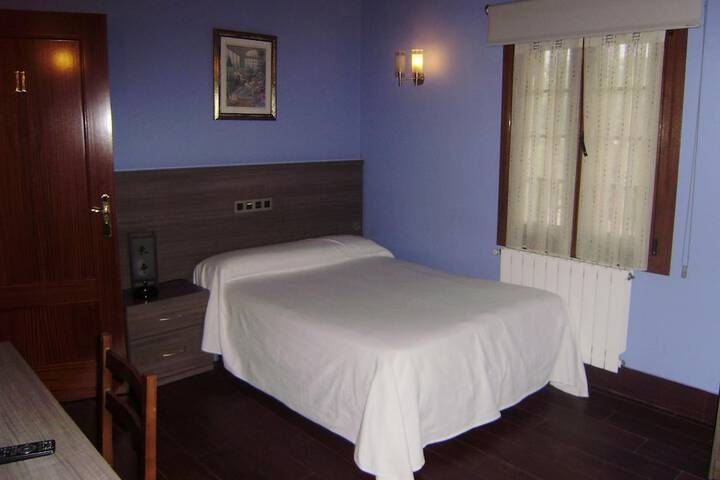 Room 14 of 37