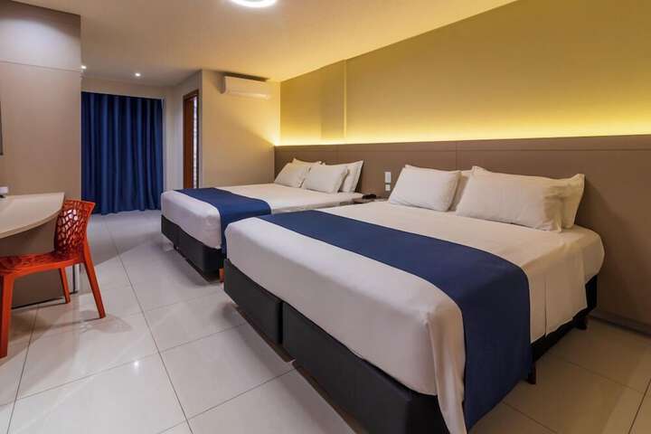 Room 27 of 102