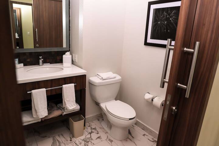 Room 18 of 42