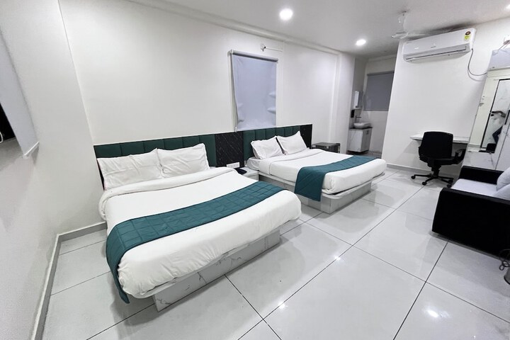 Room 19 of 27